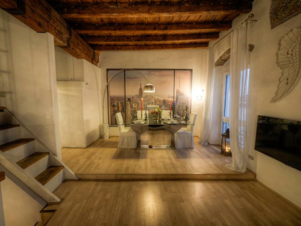 ヴェローナCasa Archi - Vista Sul Fiumeアパートメント エクステリア 写真