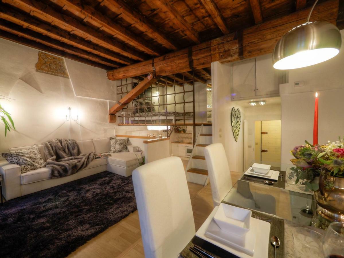 ヴェローナCasa Archi - Vista Sul Fiumeアパートメント エクステリア 写真